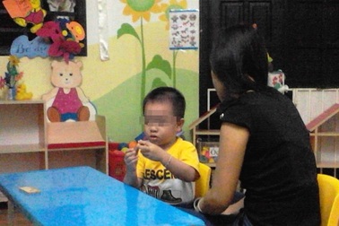 Nhọc nhằn dạy trẻ tự kỷ hòa nhập cộng đồng