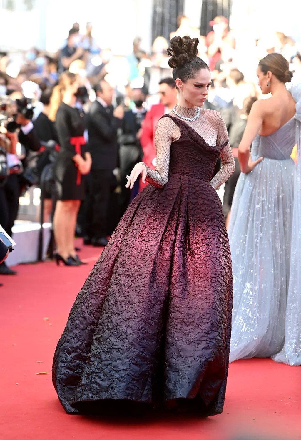 Kristen Stewart và dàn sao mặc đồ xấu nhất lịch sử thảm đỏ Cannes - 9