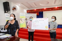 Phụ nữ Việt hiện đại: vươn xa trên cả hai chữ "vẹn toàn"