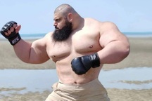 "Người khổng lồ xanh Iran" tố đối thủ sợ thua, chạy trốn một cách hèn nhát