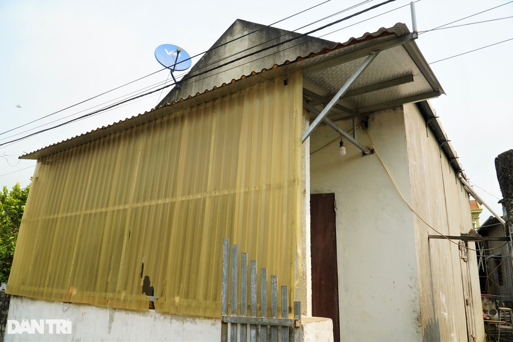 Bất hạnh đeo bám người đàn ông bị bỏ rơi ở bụi cây từ lúc mới sinh - 3 Bất hạnh đeo bám người đàn ông bị bỏ rơi ở bụi cây từ lúc mới sinh - 3