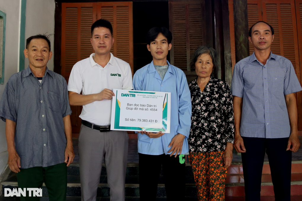 Bạn đọc Dân trí ủng hộ hoàn cảnh mẹ ung thư cầu xin cứu con suy thận - 1 Bạn đọc Dân trí ủng hộ hoàn cảnh mẹ ung thư cầu xin cứu con suy thận - 1