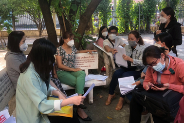 Người cha bất lực vì 2 lần bị trung tâm Anh ngữ "dụ" nộp tiền rồi biến mất