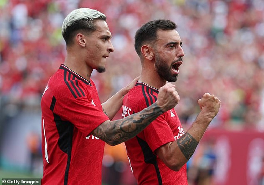 Tân đội trưởng tỏa sáng rực rỡ, Man Utd quật ngã Arsenal - 1 Tân đội trưởng tỏa sáng rực rỡ, Man Utd quật ngã Arsenal - 1