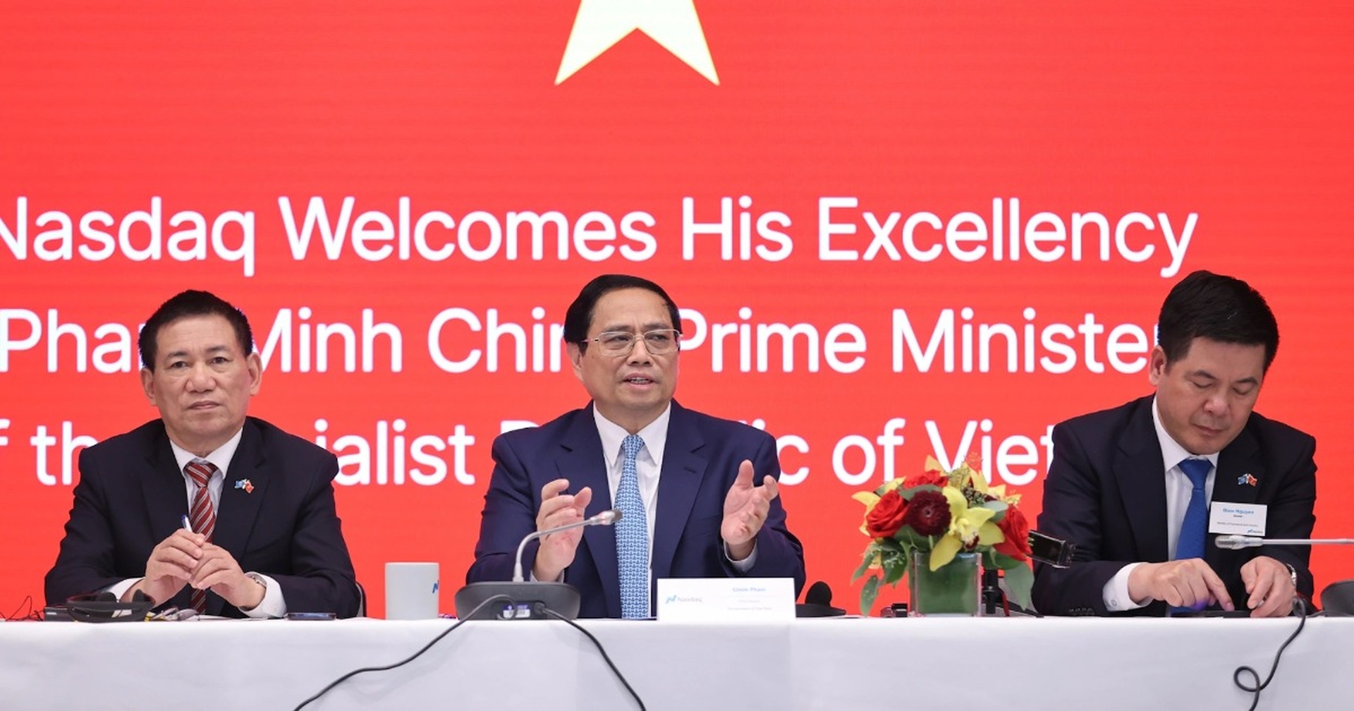 Thủ tướng rung chuông sàn chứng khoán NASDAQ - nơi Vinfast vừa niêm yết - 11 Thủ tướng rung chuông sàn chứng khoán NASDAQ - nơi Vinfast vừa niêm yết - 11