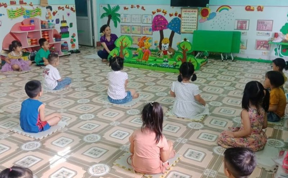Ký hiệu giãn cách cho trẻ Mầm non bằng các tấm xốp - 4 Ký hiệu giãn cách cho trẻ Mầm non bằng các tấm xốp - 4