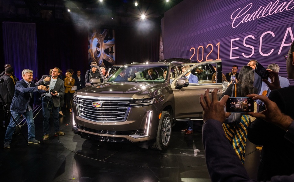Cadillac Escalade thế hệ mới chính thức trình làng - 1 Cadillac Escalade thế hệ mới chính thức trình làng - 1