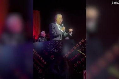 Bàn tay Tom Hanks run rẩy khiến các fan lo lắng