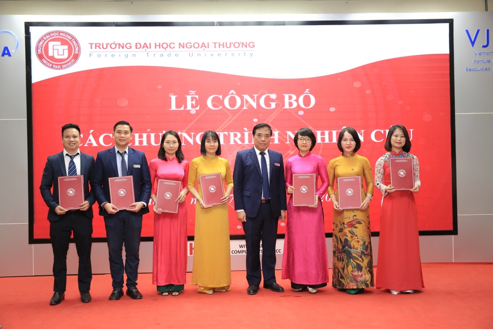Trường ĐH Ngoại thương công bố 25 chương trình nghiên cứu - 1 Trường ĐH Ngoại thương công bố 25 chương trình nghiên cứu - 1
