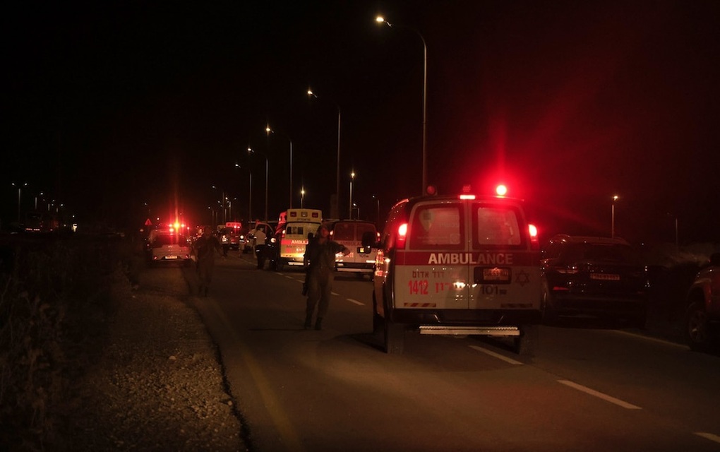 Bầy đàn UAV Hezbollah qua mặt lưới phòng không, 4 binh sĩ Israel thiệt mạng - 1