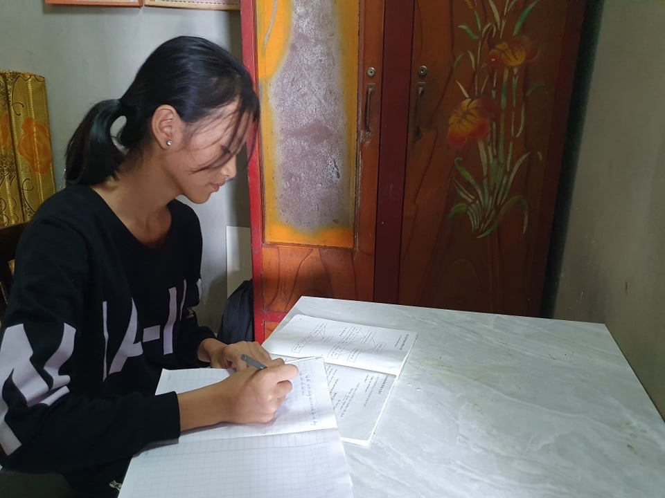 Bạn đọc Dân trí chung tay giúp đỡ xây nhà tặng mẹ con goá phụ nghèo - 6 Bạn đọc Dân trí chung tay giúp đỡ xây nhà tặng mẹ con goá phụ nghèo - 6