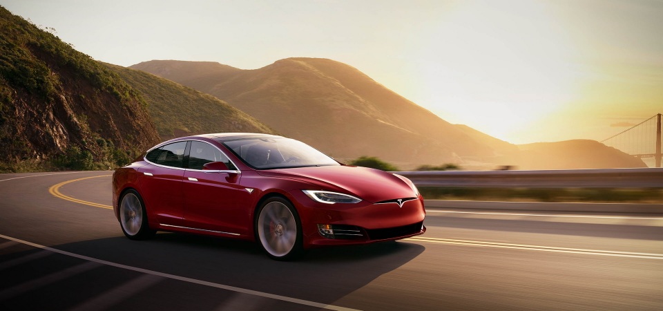 Vì sao Porsche Canada phải găm hàng của đối thủ cạnh tranh? - 3 Vì sao Porsche Canada phải găm hàng của đối thủ cạnh tranh? - 3