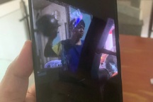 Bắt nghi phạm đập phá taxi giữa đường ở TPHCM