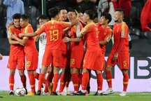 Cổ động viên Trung Quốc háo hức chờ đối đầu đội tuyển Việt Nam