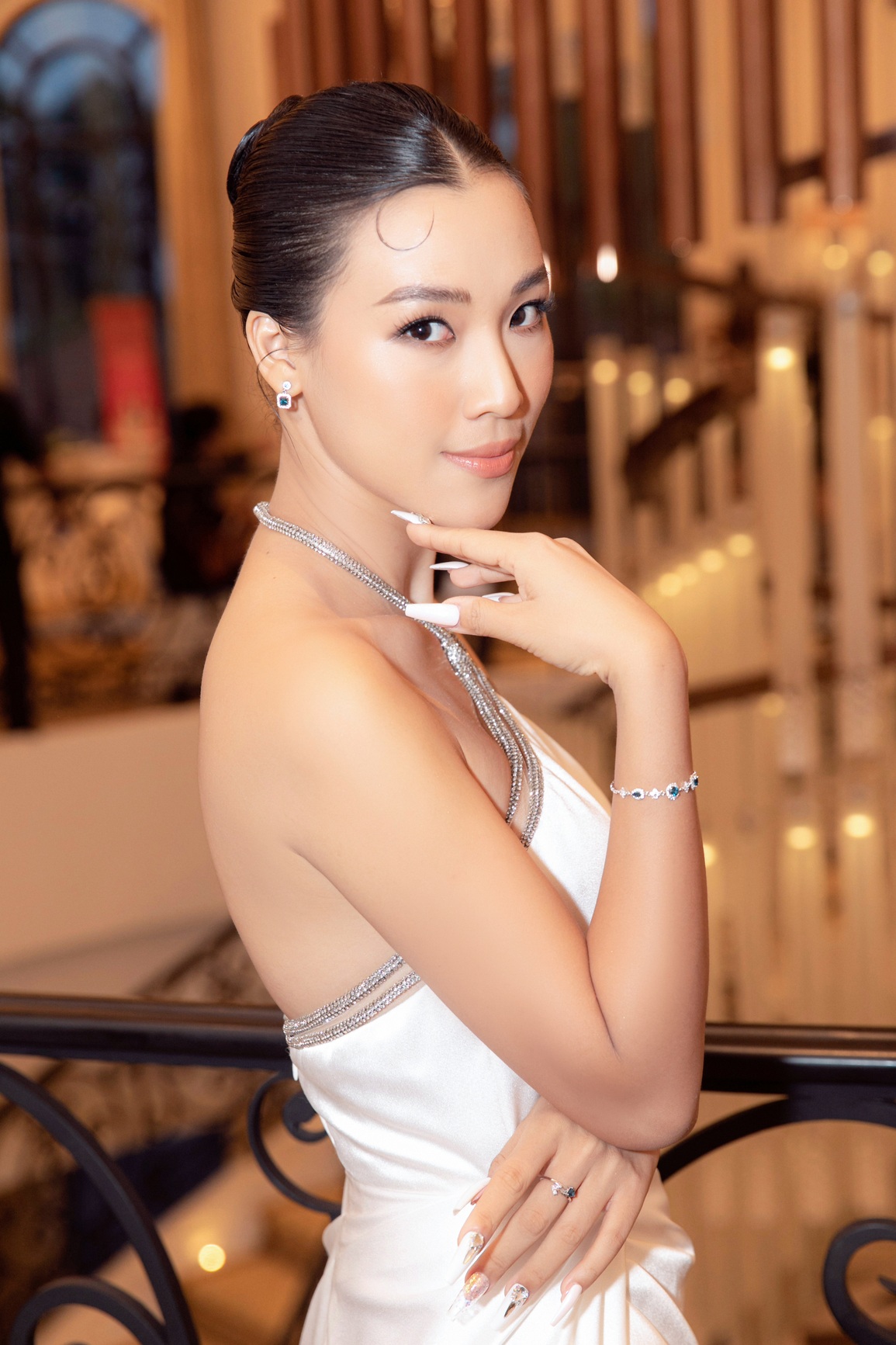 Quay về cuộc sống độc thân, Hoàng Oanh tự tin khoe dáng nuột - 4 Quay về cuộc sống độc thân, Hoàng Oanh tự tin khoe dáng nuột - 4