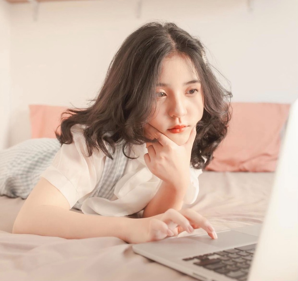 Nữ sinh THPT Phan Đình Phùng thành cô nàng triệu view trên Tiktok - 6 Nữ sinh THPT Phan Đình Phùng thành cô nàng triệu view trên Tiktok - 6