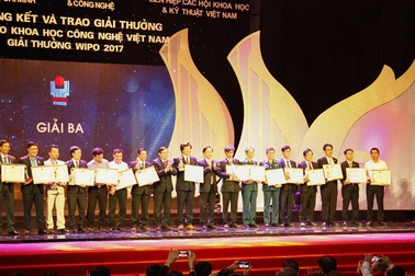 Khoa học công nghệ: Thành công đến từ niềm đam mê và sự sáng tạo