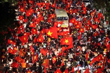 Tổ quốc nhìn từ bóng đá