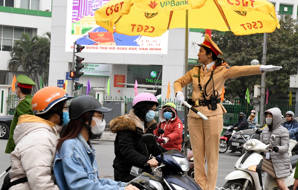 Hàng trăm cảnh sát tổng duyệt phương án dẫn đoàn Đại hội Đảng - 9 Hàng trăm cảnh sát tổng duyệt phương án dẫn đoàn Đại hội Đảng - 9