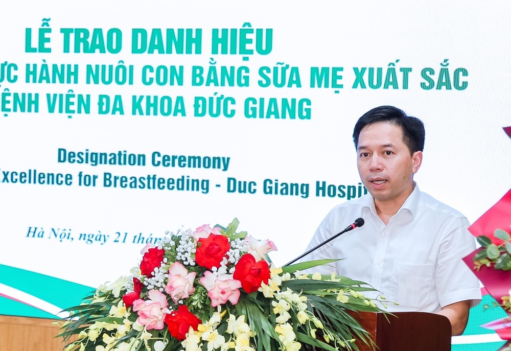 Lợi ích vàng của việc cho trẻ bú sớm, da kề da với mẹ - 2