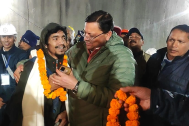 Công nhân Ấn Độ kể lại 17 ngày "trở về từ cõi chết" sau vụ sập hầm