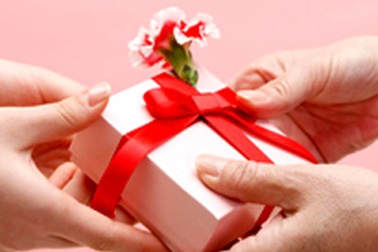 Tặng gì trong ngày Valentine để thay lời muốn nói?