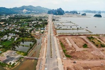 Khiển trách Ban cán sự đảng UBND tỉnh Quảng Ninh