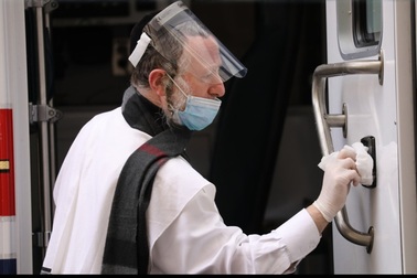 Tâm thư của bác sĩ Mỹ: Chúng tôi buộc phải quyết định ai sẽ được điều trị!