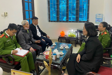 Hà Nội: Cụ ông suýt mất hàng trăm triệu đồng cho công an dởm