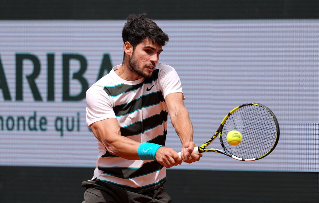 อัลการาซและซินเนอร์เริ่มต้นได้อย่างน่าประทับใจที่ Roland Garros - 1 Alcaraz, Sinner khởi đầu ấn tượng tại Roland Garros - 1