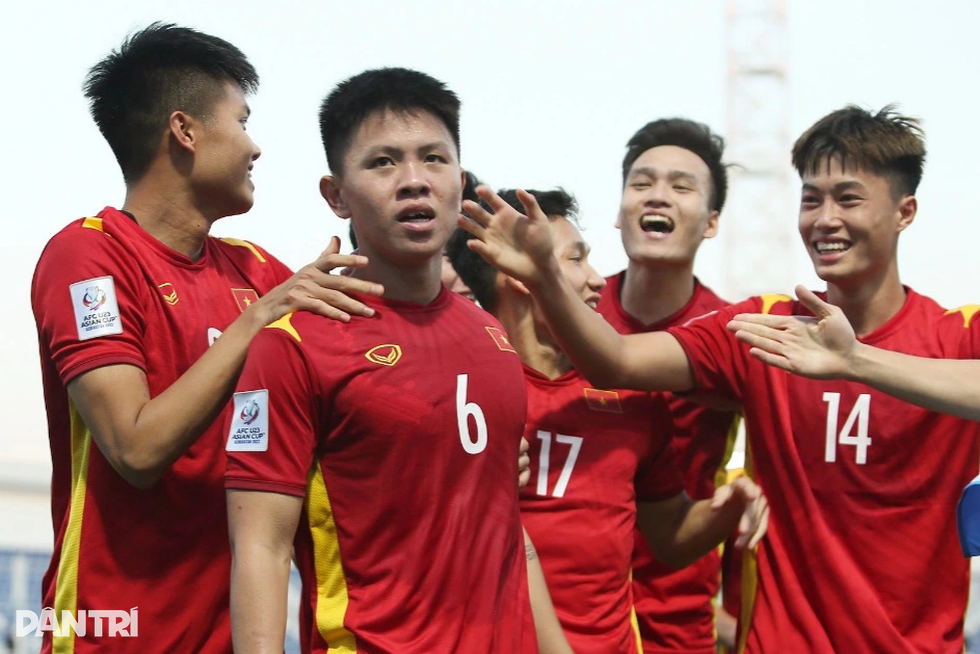 Chuẩn bị đường băng cho U23 Việt Nam - 1 Chuẩn bị đường băng cho U23 Việt Nam - 1