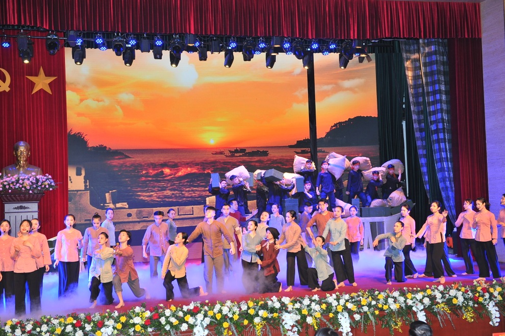Đường Hồ Chí Minh trên biển mãi mãi là niềm tự hào của dân tộc - 2 Đường Hồ Chí Minh trên biển mãi mãi là niềm tự hào của dân tộc - 2