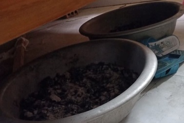 4 mẹ con thương vong tại nhà, nghi do ngạt khí than