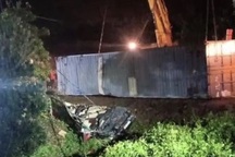 Container đè bẹp xe khách limousine, 3 người tử vong tại chỗ