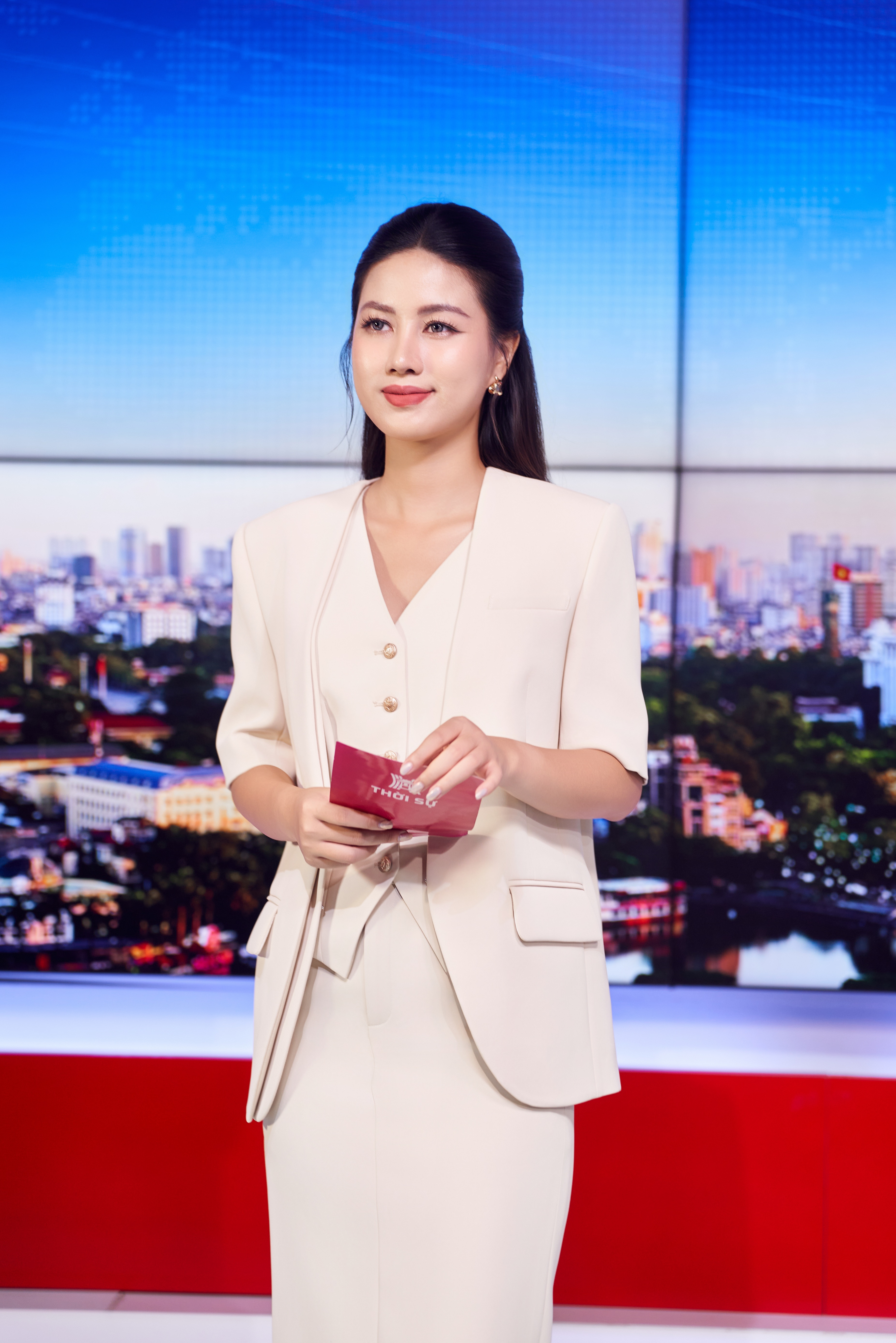 BTV Thời sự Đài Hà Nội sở hữu vóc dáng nóng bỏng, gây chú ý khi thi hoa hậu - 5 BTV Thời sự Đài Hà Nội sở hữu vóc dáng nóng bỏng, gây chú ý khi thi hoa hậu - 5
