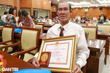 "Việc tôi làm, tôi không nghĩ được lên tuốt trên này kể với lãnh đạo"