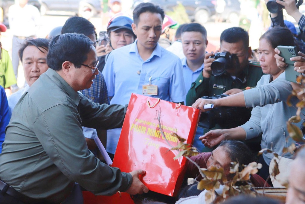 Thủ tướng Phạm Minh Chính chỉ đạo khắc phục thiệt hại sau bão Kalmaegi - 1 Thủ tướng Phạm Minh Chính chỉ đạo khắc phục thiệt hại sau bão Kalmaegi - 1