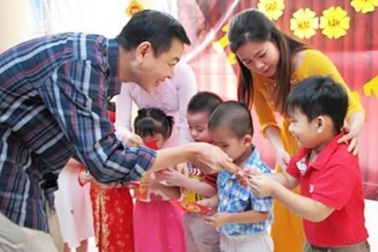 10 tình huống dở khóc dở cười vì lì xì và ý tưởng chiếc “Hộp háo hức Tết”