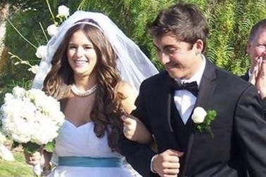 Cô dâu mới tử vong vì amip ăn não người