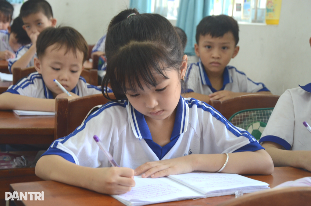 Tạp chí nước Anh xếp hạng giáo dục Việt Nam vào nhóm tốt nhất thế giới - 2 Tạp chí nước Anh xếp hạng giáo dục Việt Nam vào nhóm tốt nhất thế giới - 2