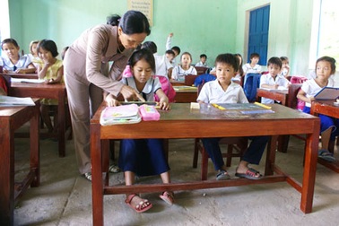 Nuôi chữ bên chân sóng 