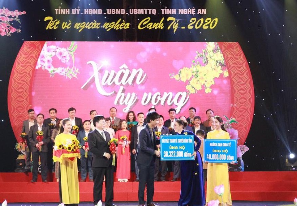 Nghệ An kêu gọi được gần 75 tỷ đồng cho người nghèo đón Tết - 2 Nghệ An kêu gọi được gần 75 tỷ đồng cho người nghèo đón Tết - 2