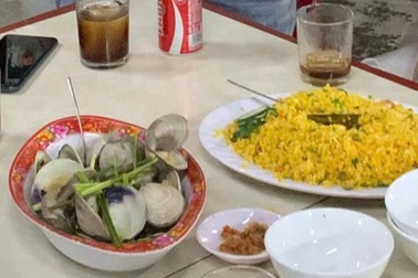 Chủ quán lên tiếng về thông tin "chặt chém" đĩa cơm chiên 200.000 đồng