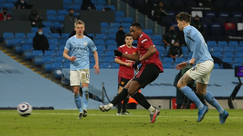 Man Utd chặt đứt mạch toàn thắng 21 trận của Man City - 11 Man Utd chặt đứt mạch toàn thắng 21 trận của Man City - 11