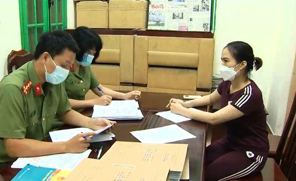 Vụ chạy 1.000 thẻ luồng xanh: Kiểm điểm 11 cán bộ Vụ Vận tải - 1 Vụ chạy 1.000 thẻ luồng xanh: Kiểm điểm 11 cán bộ Vụ Vận tải - 1