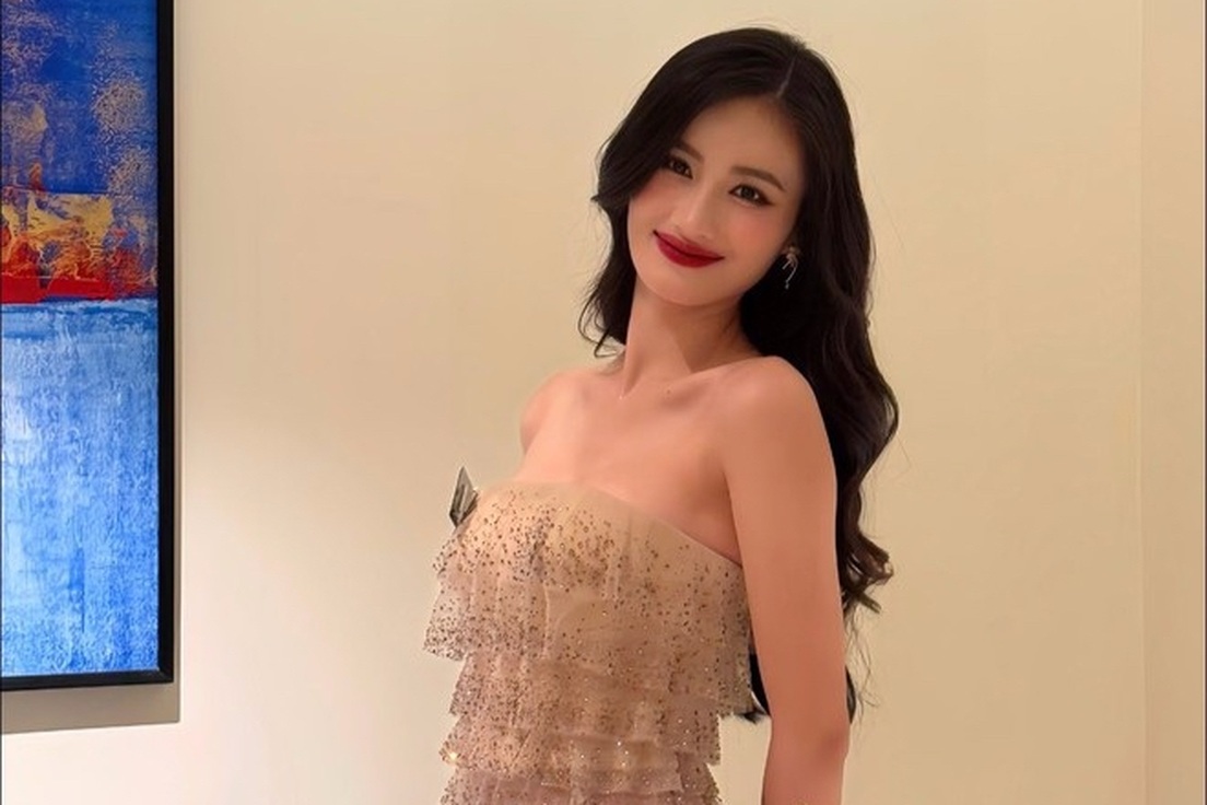 Hoa hậu Ý Nhi diện áo tắm, mang phong cách tinh tế đến Hoa hậu Thế giới
