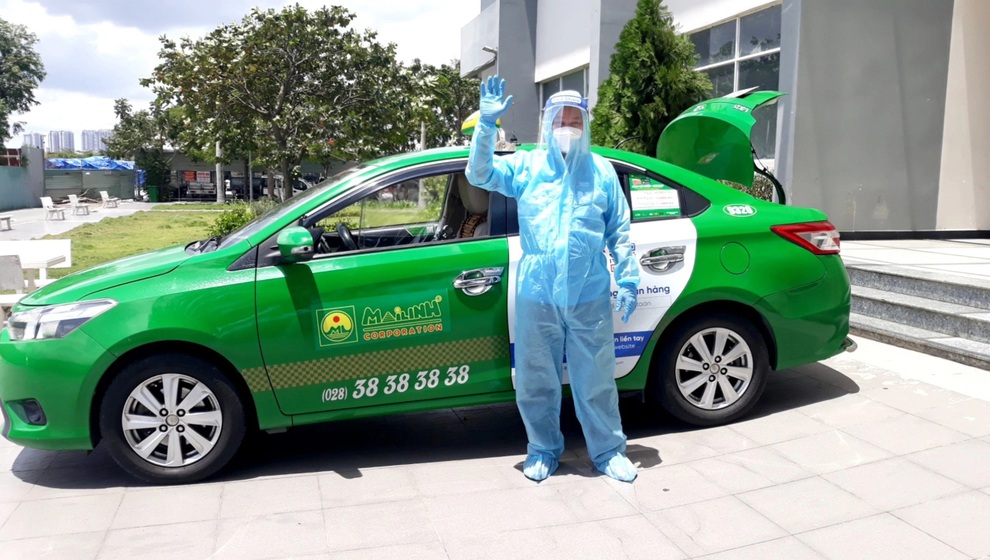 Biệt đội taxi cấp cứu F0: Sự hy sinh thầm lặng, có tài xế nhà 4 người F0 - 2 Biệt đội taxi cấp cứu F0: Sự hy sinh thầm lặng, có tài xế nhà 4 người F0 - 2