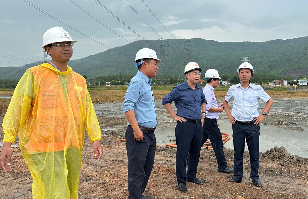 EVNNPT tập trung nguồn lực để hoàn thành Dự án trạm biến áp 220kV Vũng Áng - 2 EVNNPT tập trung nguồn lực để hoàn thành Dự án trạm biến áp 220kV Vũng Áng - 2