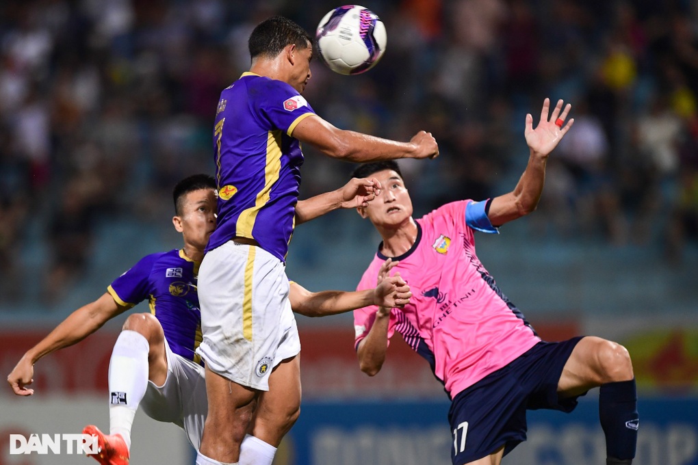 CLB Hà Nội lần thứ 6 vô địch V-League - 3 CLB Hà Nội lần thứ 6 vô địch V-League - 3