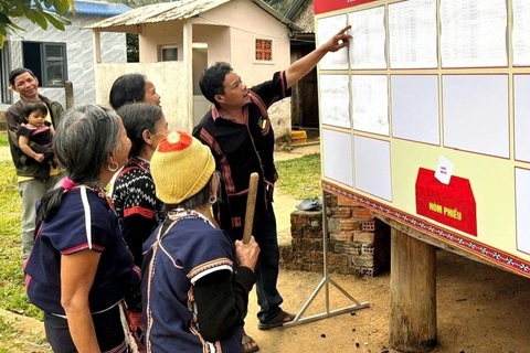 Thường trực Ban Bí thư Trần Cẩm Tú ứng cử đại biểu Quốc hội tại Đà Nẵng